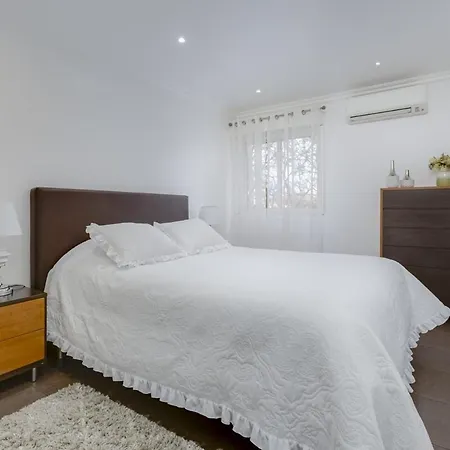 Girassol - Renovated For 4 Close To The Lejlighed